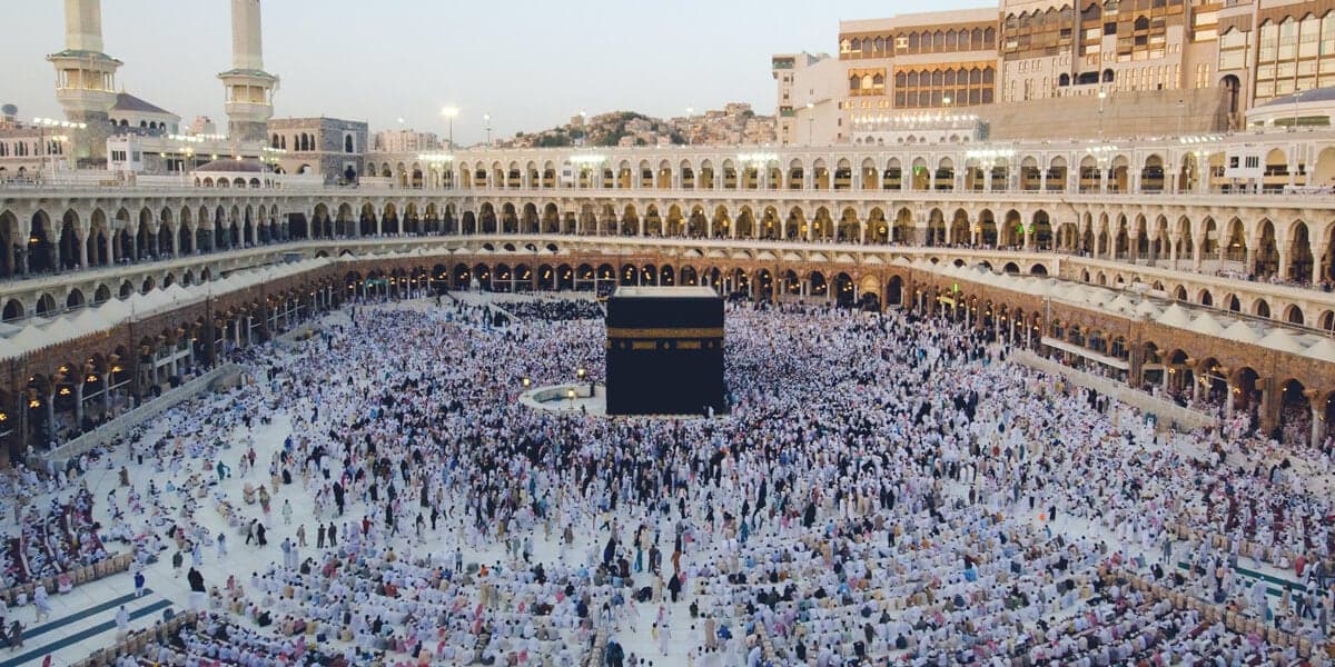 Kaaba during prayer